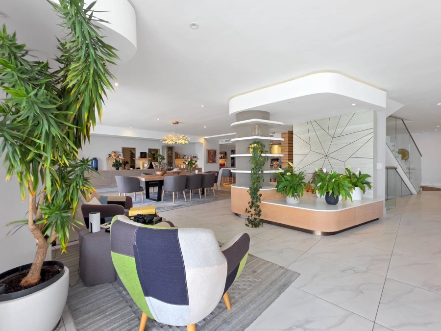 3 Bedroom Property for Sale in Mouille Point Western Cape